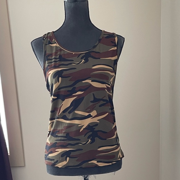 Camouflage print U neck camisole / tank top - Picture 3 of 5